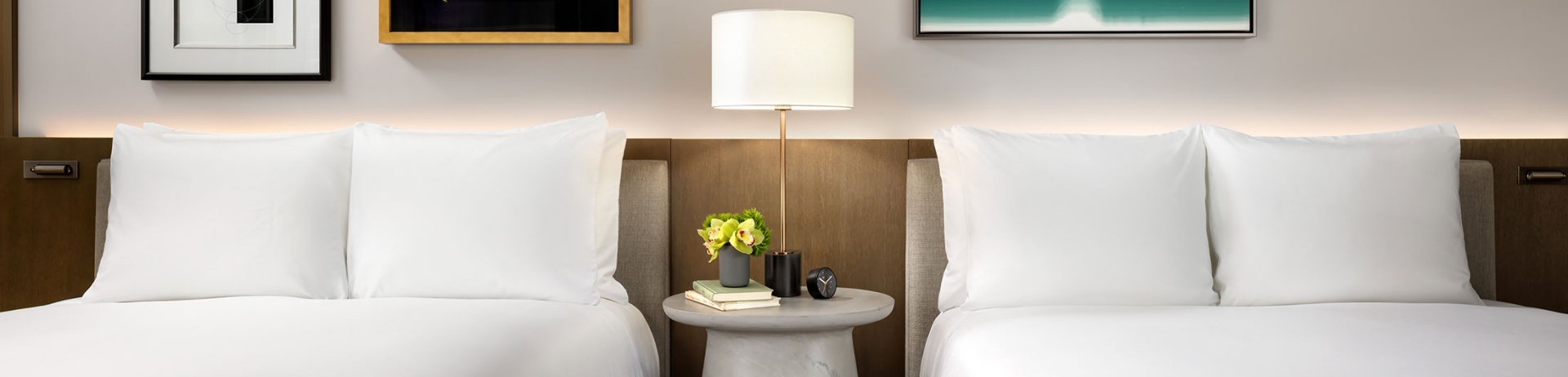 Century Plaza Guestroom Image